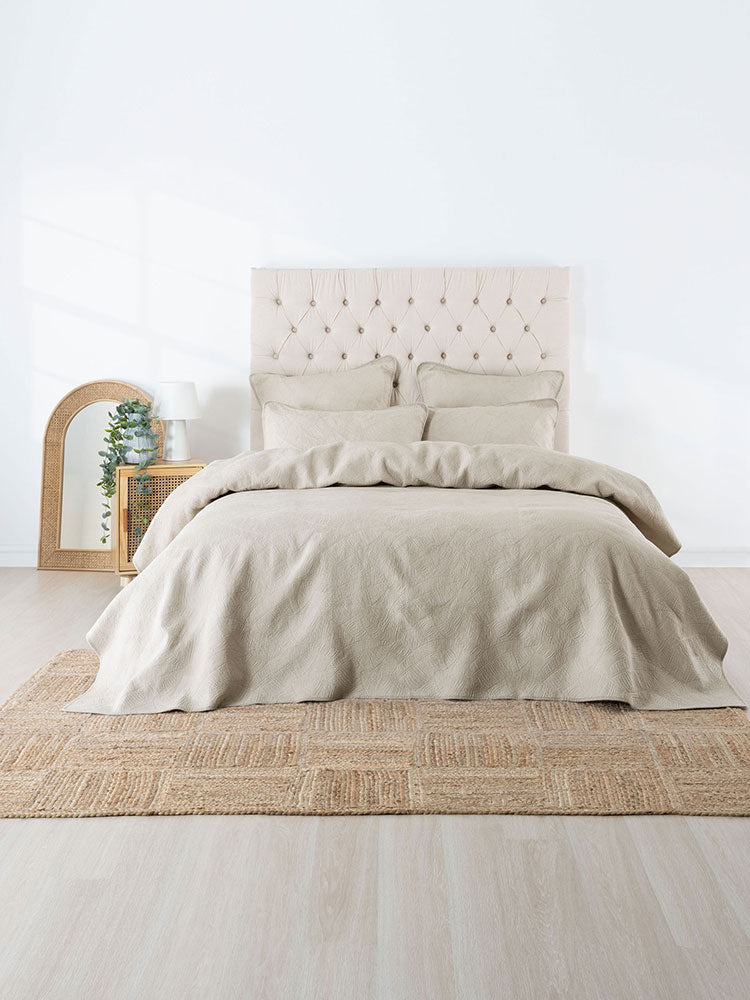 Linen House Manon Oatmeal Quilt (Single - 3/4)